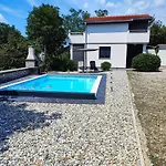 With Pool In 54912 Vakantiehuis