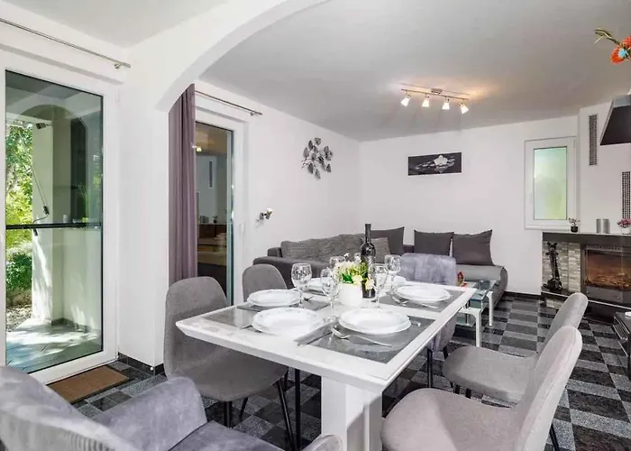 Holiday home With Pool In 54912 Grizane-Belgrad