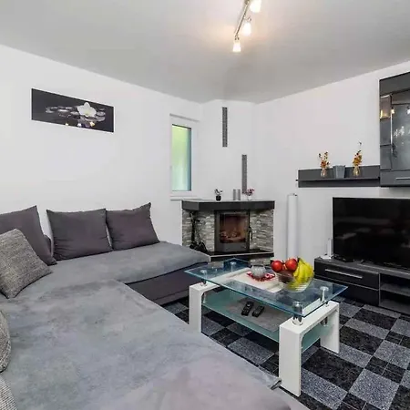 With Pool In 54912 Σπίτι διακοπών Grižane